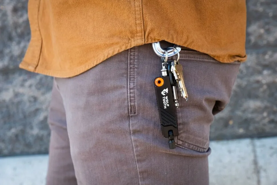 wolf tooth 6-bit hex wrench with keyring black/black